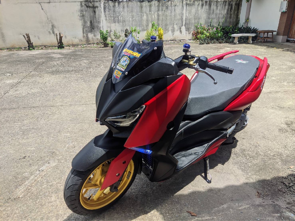 มอเตอร์ไซด์ YAMAHA XMAX300