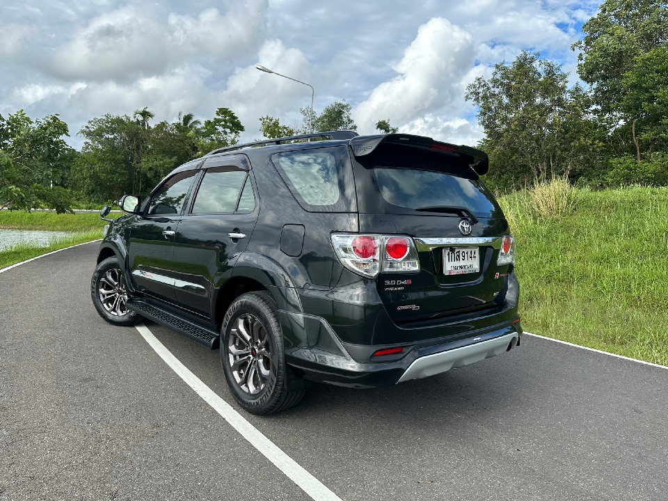 Toyota Fortuner  3.0 TRD Sportivo 4WD AT 2013