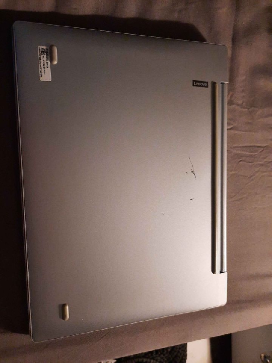 ส่งต่อ โน้ตบุ้ค สภาพดี lenovo Windows 10 ถอดจอแยกแทบเลตได้ ใช้ทำงาน