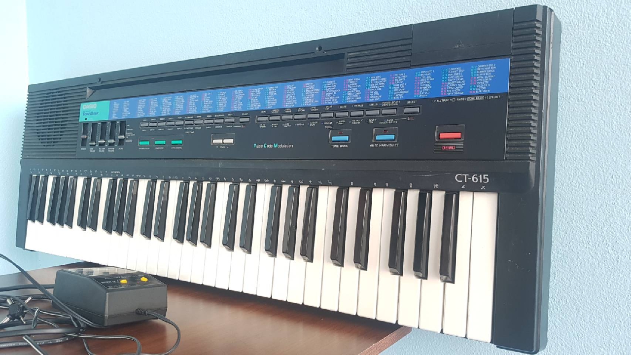 ขาย คีย์บอร์ด คาสิโอ Casio 61 คีย์  มือสอง สภาพดีใช้งานปกติ 3,200฿