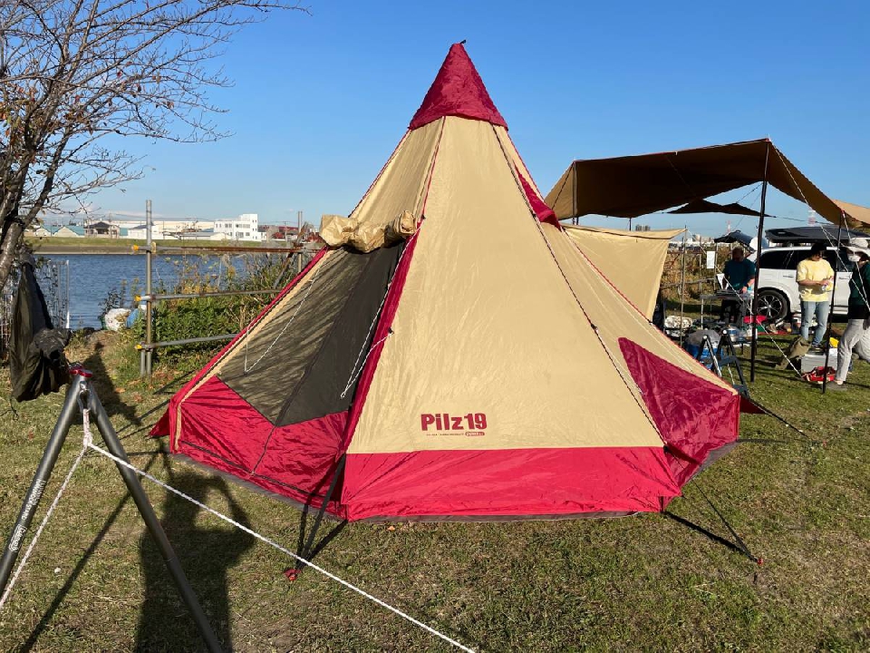 เต็นท์ Pilz 19 สำหรับ  10 คน
