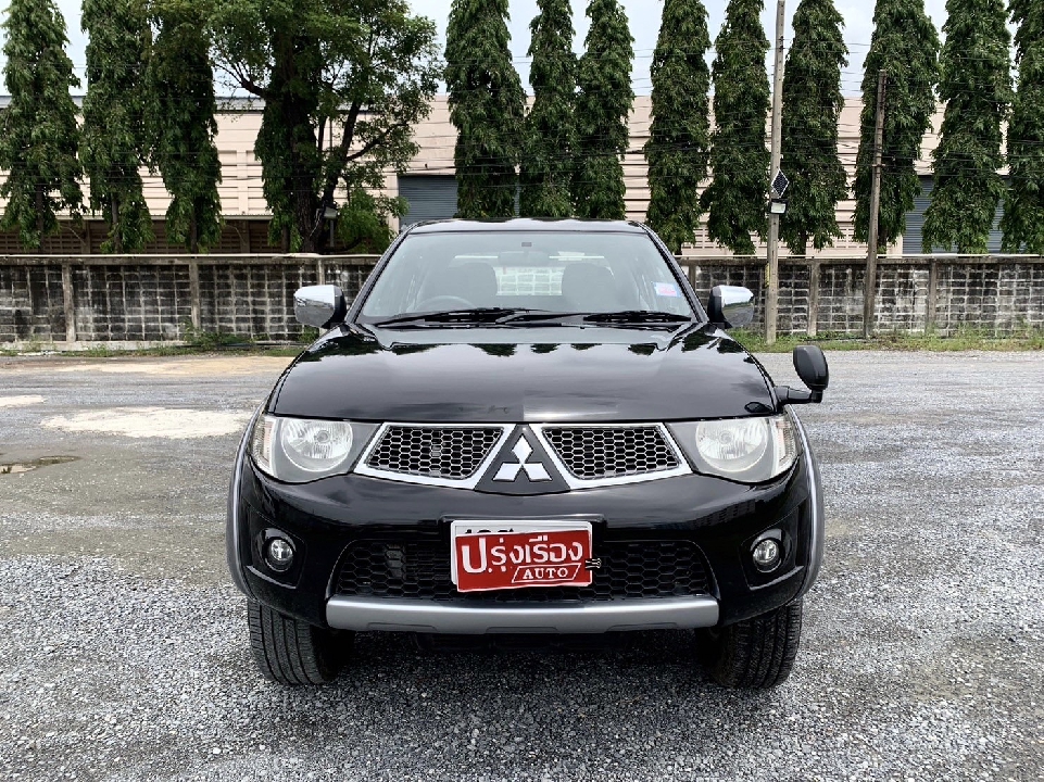 Mitsubishi Triton Double Cab 2.5 GLS Plus VG Turbo เกียร์​ออโต้ ปี2013 สีดำ