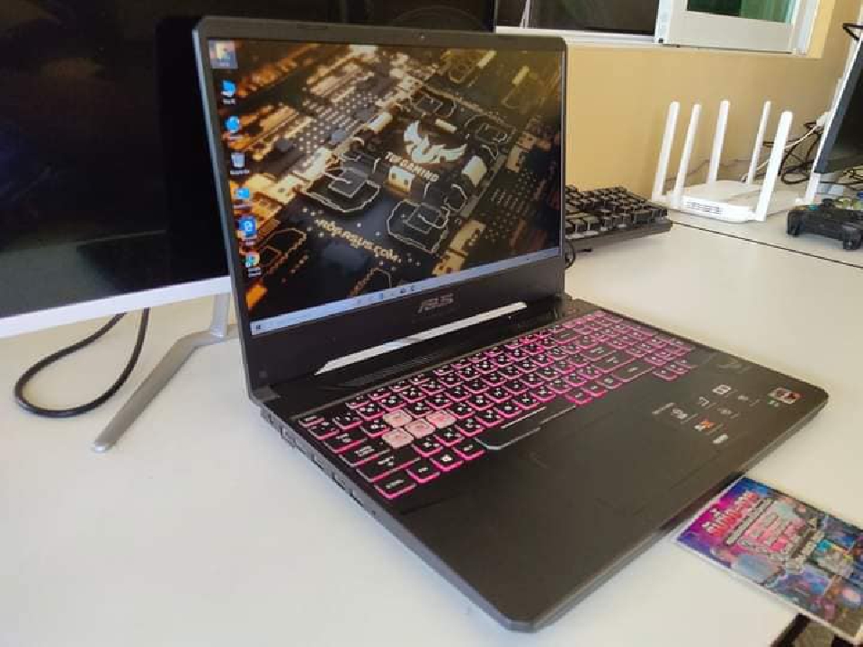 ASUS TUF GAMiNG RYZEN7 3750H+GTX1650 4GB สเปคสุดแรง