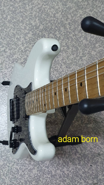 **ขายครับ! Century Dark Series Strat HH     สภาพใหม่ มีกระเป๋า คันโยก สายแจ๊ค ปิ๊กกีตาร์ แถมให้ครับ