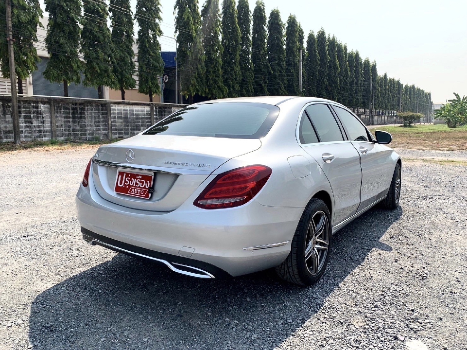 Mercedes Benz C300 W205 2.1 Blue TEC HYBRID AMG Dynamic เกียร์ออโต้ ปี 2015