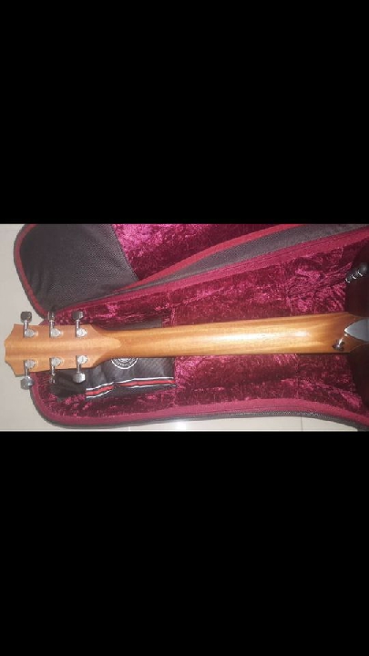 กีต้าร์โปร่ง taylor gs mini koa