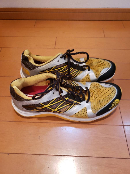 รองเท้ากีฬา North Face 26.5