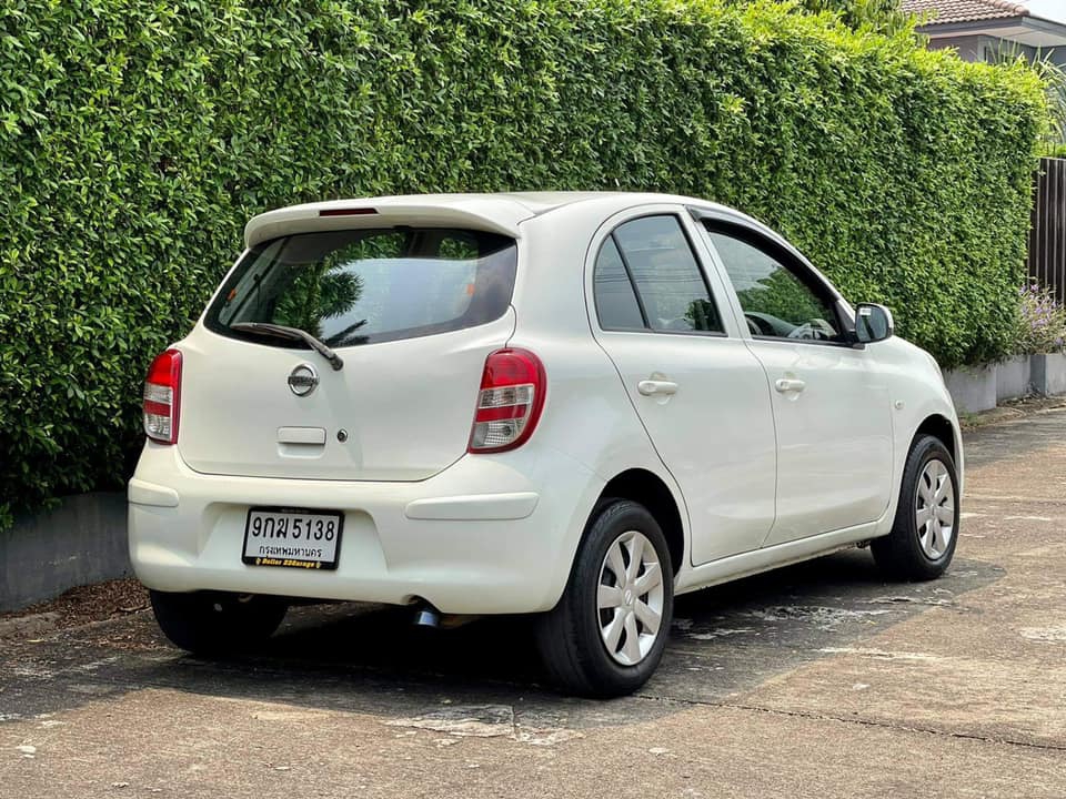 รถ Nissan march 1.2V Auto ปี2011