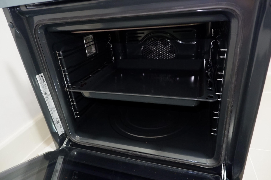 เตาอบฝัง SMEG SF64M3TVX