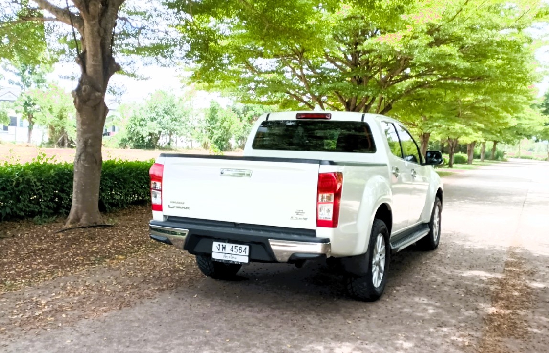 D-Max Cab-4 1.9 Hi-Lander เกียร์ออโต้