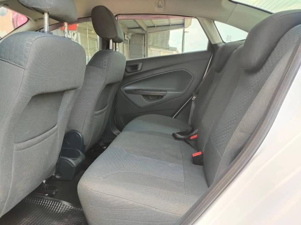 Ford Fiesta 1.5 รุ่นท็อป ปี 2556