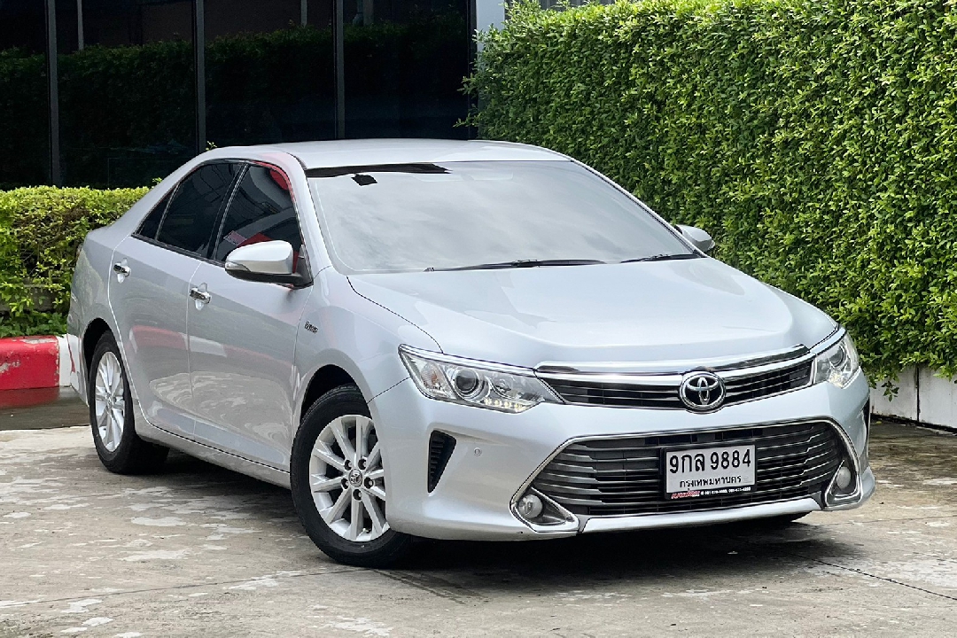 2016 TOYOTA CAMRY 2.0G CD D4S AT  เลขไมล์ 156,105 ม่านบังแดดหลังไฟฟ้า   ม่านบังแดดผู้โดยสารตอนหล