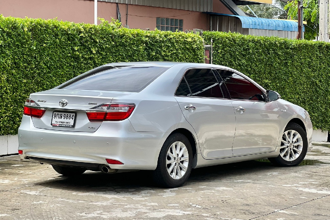 2016 TOYOTA CAMRY 2.0G CD D4S AT  เลขไมล์ 156,105 ม่านบังแดดหลังไฟฟ้า   ม่านบังแดดผู้โดยสารตอนหล