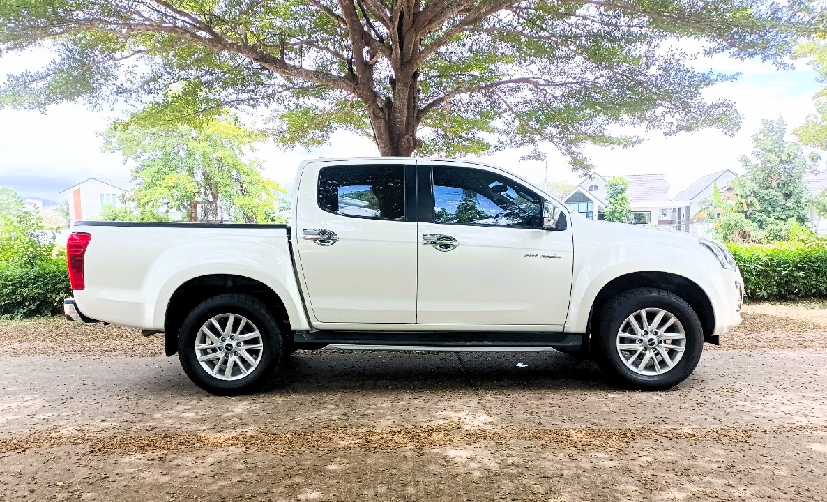 D-Max Cab-4 1.9 Hi-Lander เกียร์ออโต้