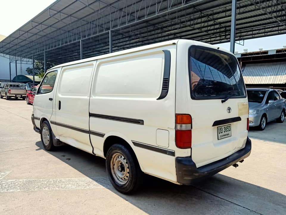 TOYOTA HIACE 3.0 POWER ปี2003