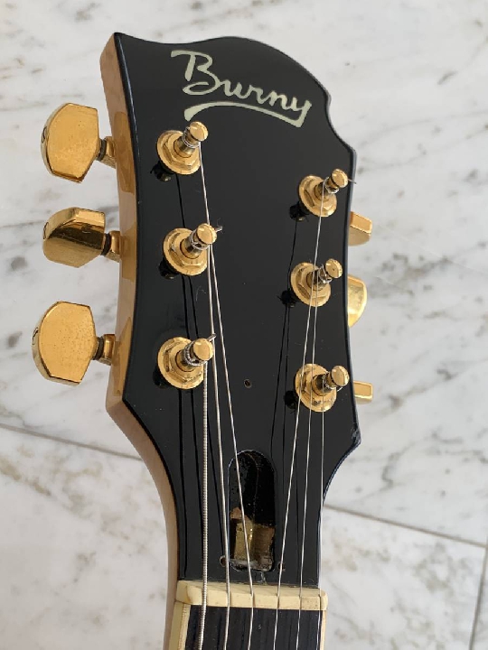 กีต้า Fernandes MG-280 รุ่นซ่อนคอ