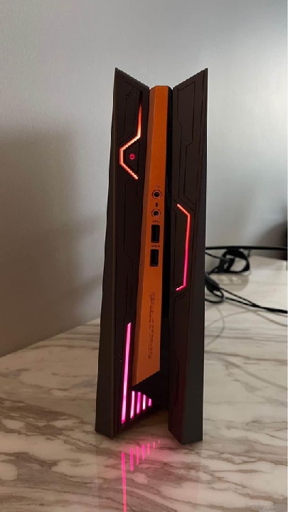 ASUS ROG GR8 II