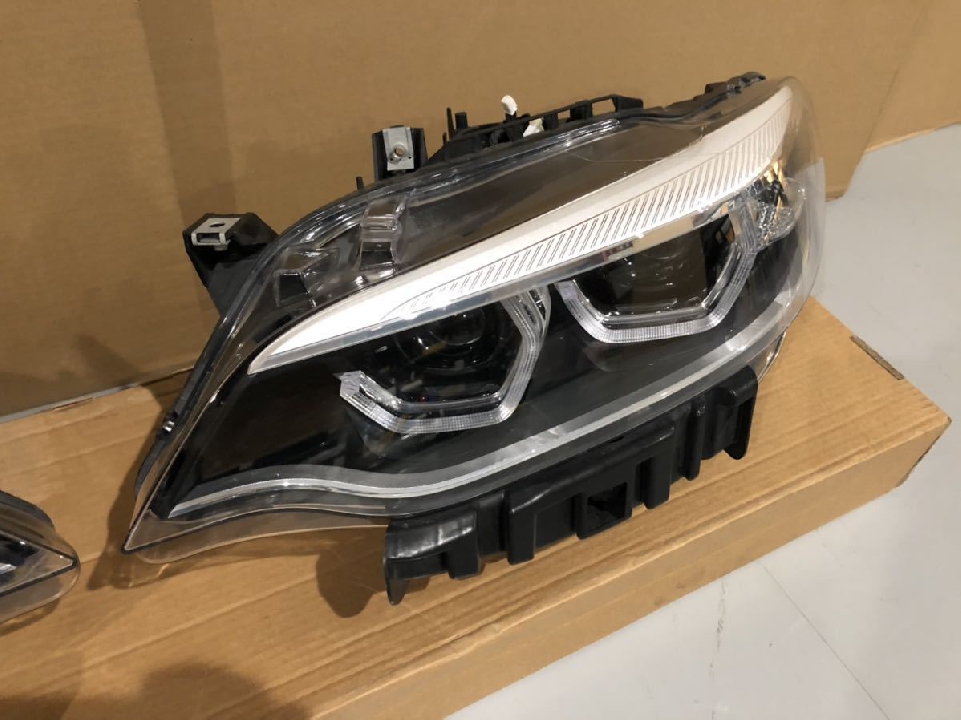 BMW Series 2  F22 LED ไฟหน้าซ้ายและขวาแบบปรับอัตโนมัติ