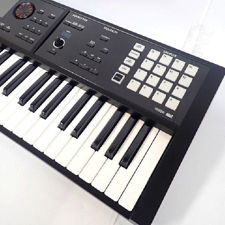 คีย์บอร์ด Roland FA 06 สภาพสวย 99.99% จอสี พร้อมกระเป๋า