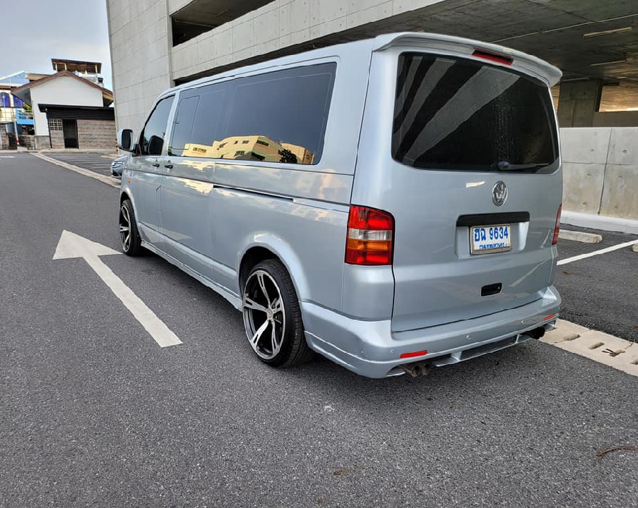 Volkswagen Caravelle ปี05 ดีเซล