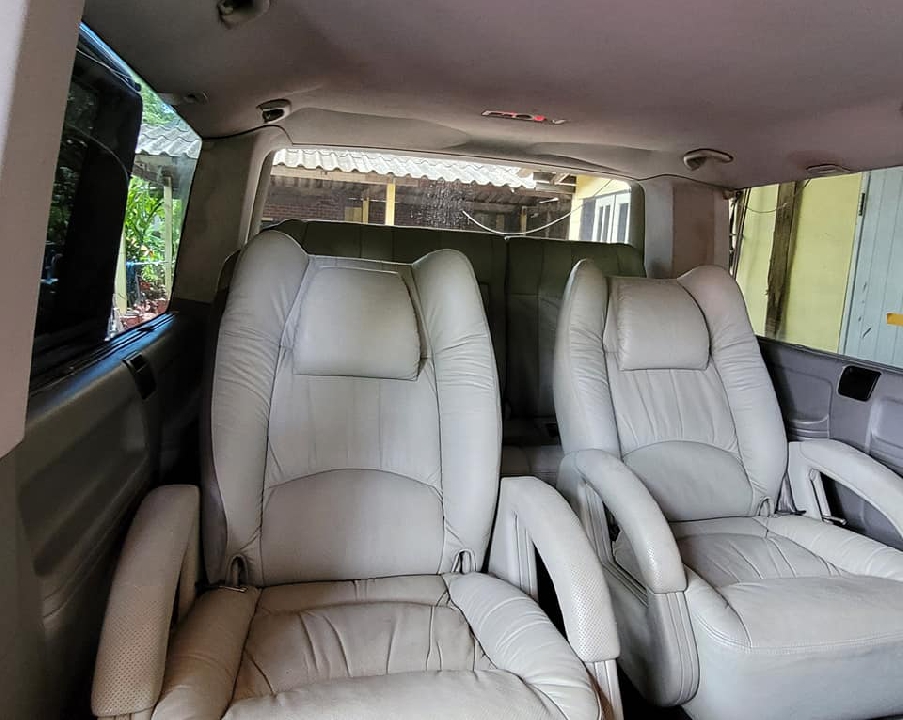 Volkswagen Caravelle ปี05 ดีเซล