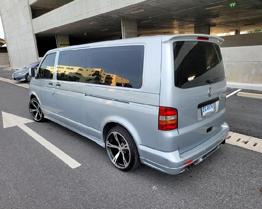 Volkswagen Caravelle ปี05 ดีเซล