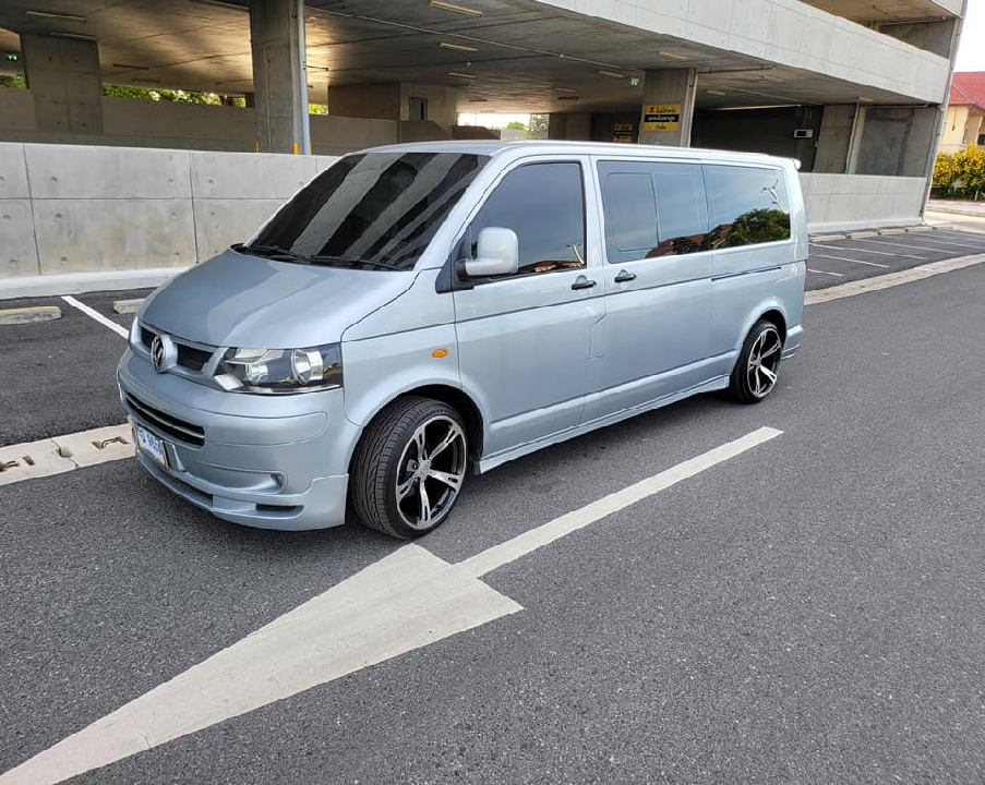 Volkswagen Caravelle ปี05 ดีเซล