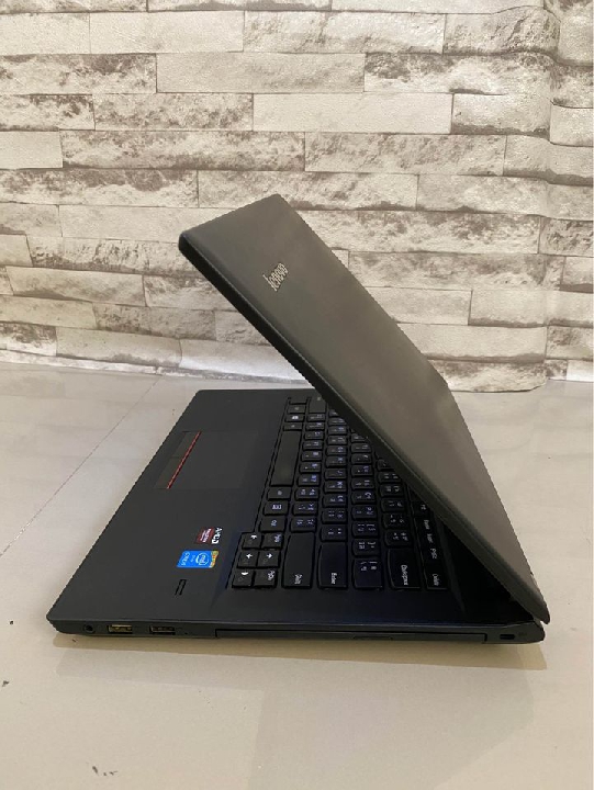 Lenovo E40 core i5 gen 5 การ์ดจอแยก 2 GB แรม 8 GB จอ 14 นิ้ว โน๊ตบุ๊คมือสอง พร้อมใช้งาน