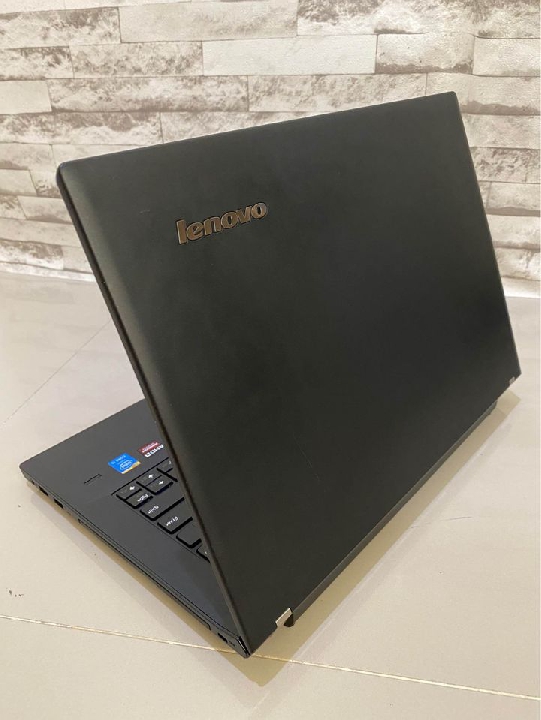Lenovo E40 core i5 gen 5 การ์ดจอแยก 2 GB แรม 8 GB จอ 14 นิ้ว โน๊ตบุ๊คมือสอง พร้อมใช้งาน