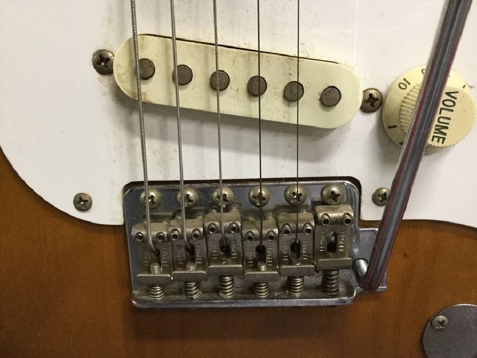 กีต้าร์ไฟฟ้า Fender Japan Stratocaster Serial
