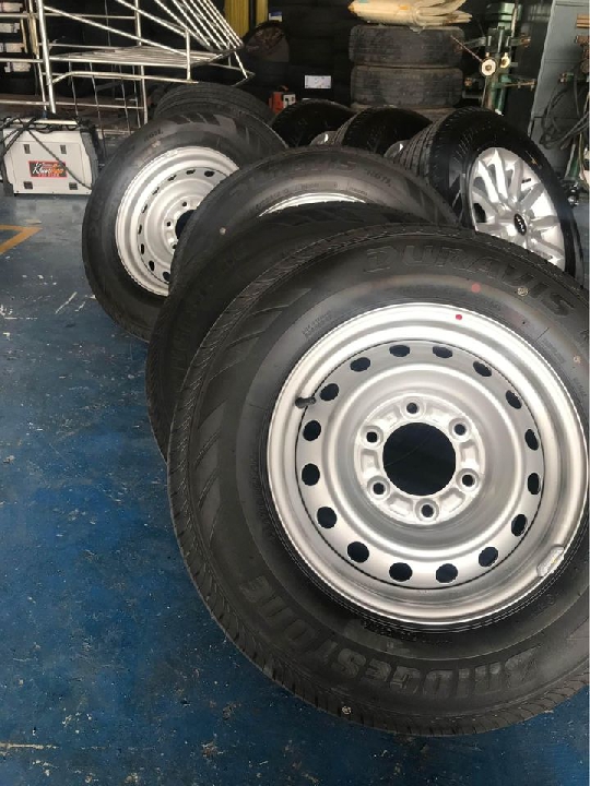 ยางบริสโตน 215/70R15 ปี2021