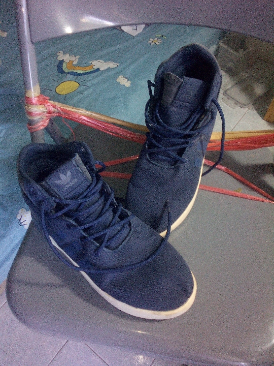 adidasรองเท้าหุ้มตาตุ่มมือสองคัด