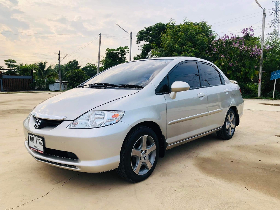 Honda City 1.5 idsi ตัวลองท็อป ( ปี2546 ) เกียร์ธรรมดา พวงมาลัยเพาเวอร์ไฟฟ้า