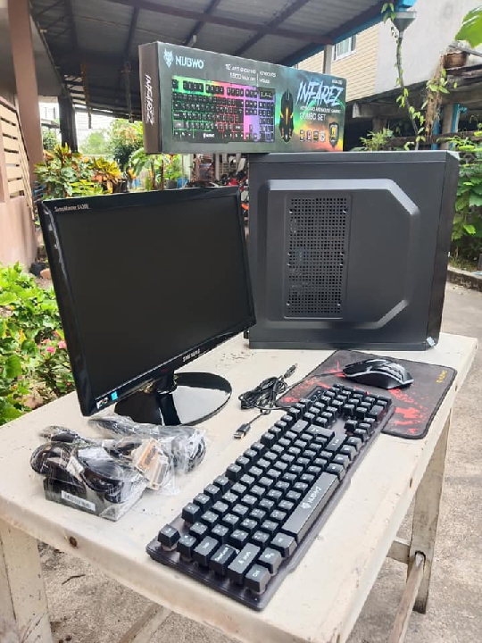 คอมตั้งโต๊ะ ชุดต้อนรับปีใหม่
