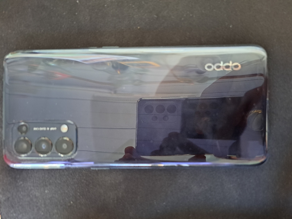 ขายมือถือ oppo reno5 4g 4999บาท สภาพนางฟ้า