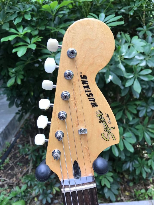 Squier Vintage Modified Mustang