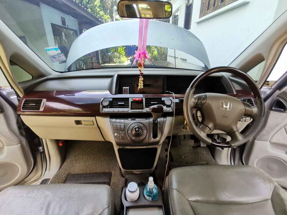 Honda Elysion สีบรอนส์เงิน ปี 2004 เครื่อง 2.4L