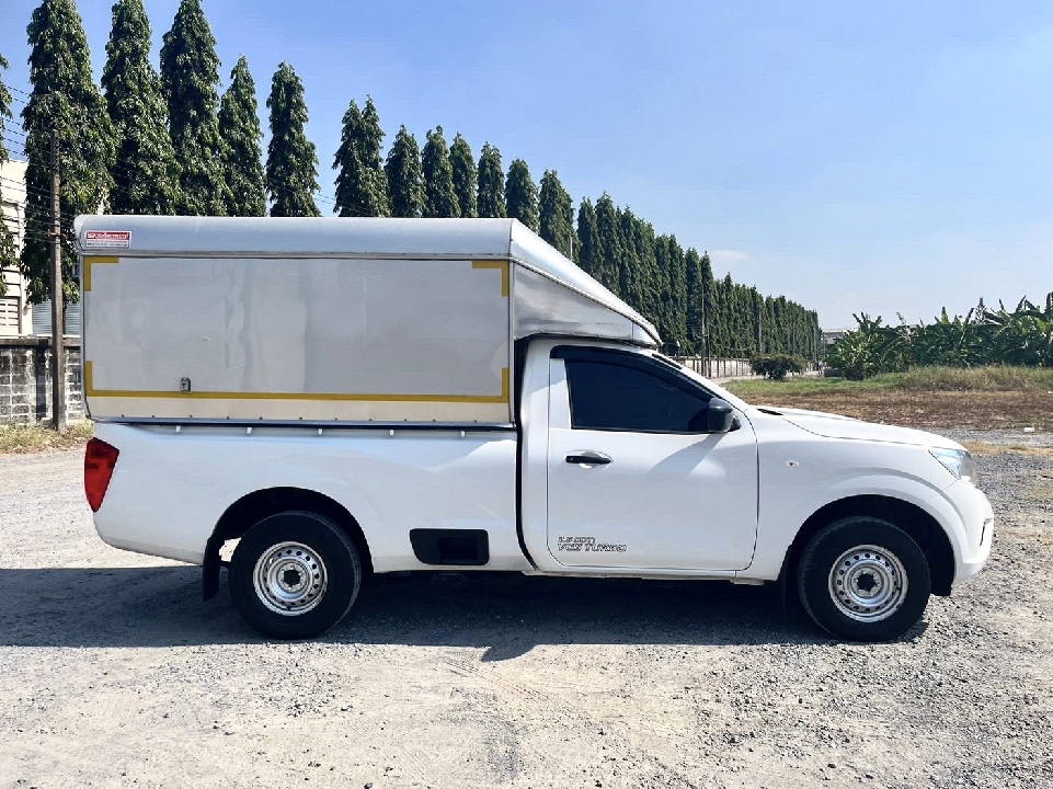 Nissan Navara NP300 2.5 SL ตอนเดียว เกียร์ธรรมดา ปี​ 2020 สีขาว