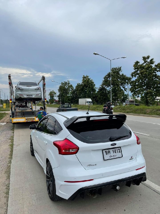 2017 Ford Focus · Hatchback