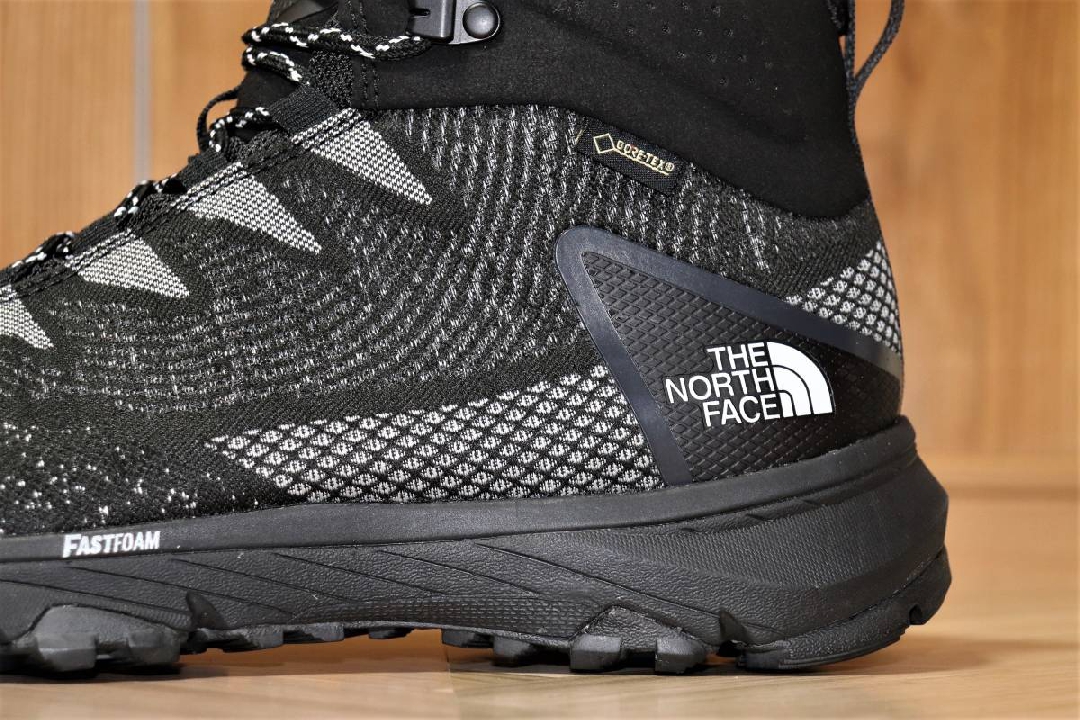 รองเท้าเดินป่า North Face  GORE-TEX Mid Woven ขนาด 28 ซม.