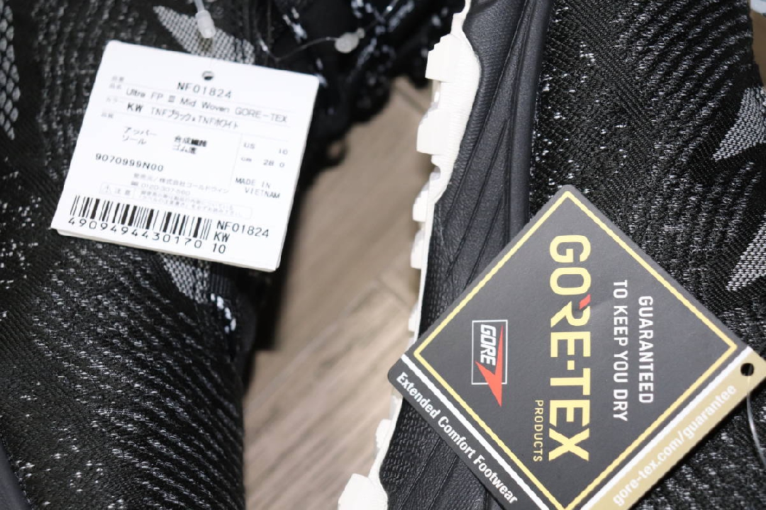 รองเท้าเดินป่า North Face  GORE-TEX Mid Woven ขนาด 28 ซม.