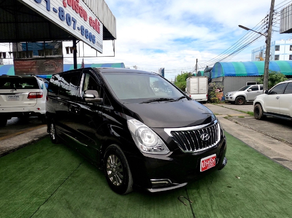 Hyundai H-1 2.5 Deluxe เกียร์ออโต้ ปี2016