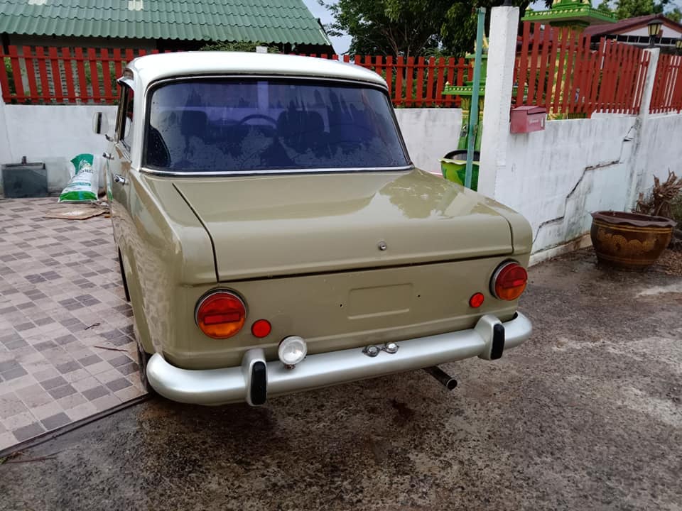 รถ โบราณ Fiat110 R