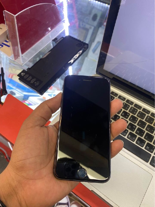 iPhone 8 64Gb