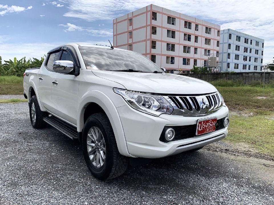 Mitsubishi New Triton Double Cab 2.4 GLS Plus​ Mivec​ เกียร์ธรรมดา​ ปี2016