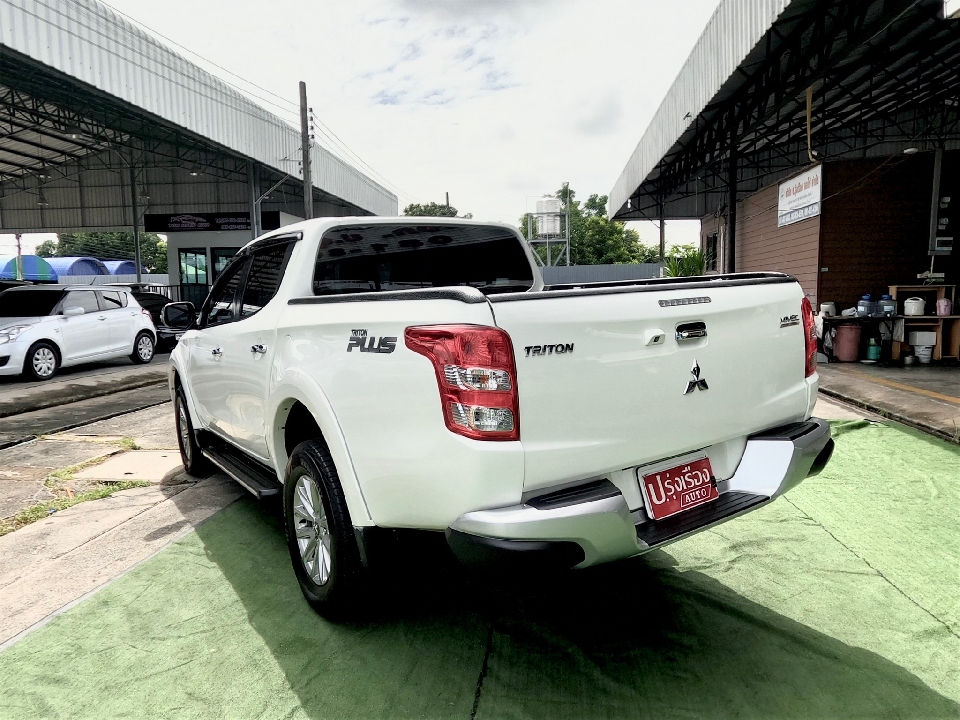 Mitsubishi New Triton Double Cab 2.4 GLS Plus​ Mivec​ เกียร์ธรรมดา​ ปี2016