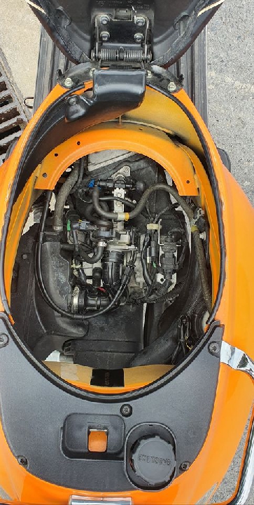 Vespa Sprint 125 3Vie  ปี2014 สภาพเดิมๆทั้งคัน สภาพเอี่ยมๆเลยครับและ-ไม่ล้มไม่ชน-บางเดิมทั้งคัน