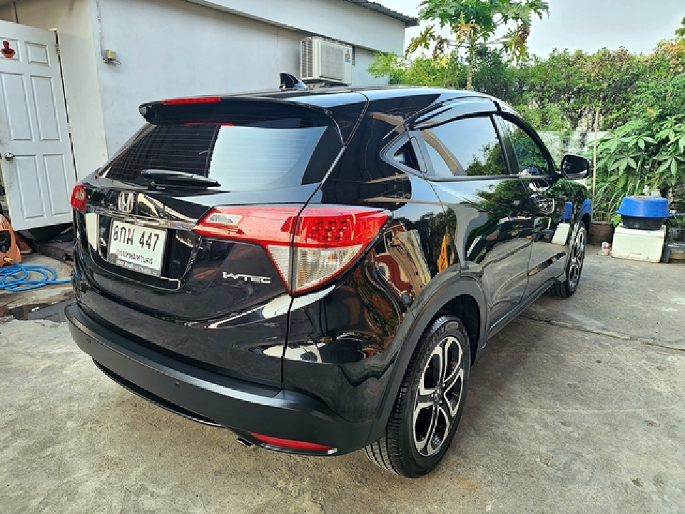 HONDA HRV 1.8 E MNC ปี18จด19 สีดำ มือเดียว