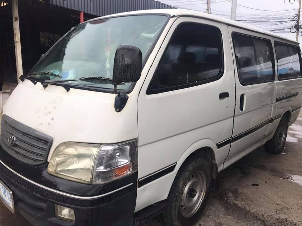 Toyota​ Hiace 3.0​ ปี 1999