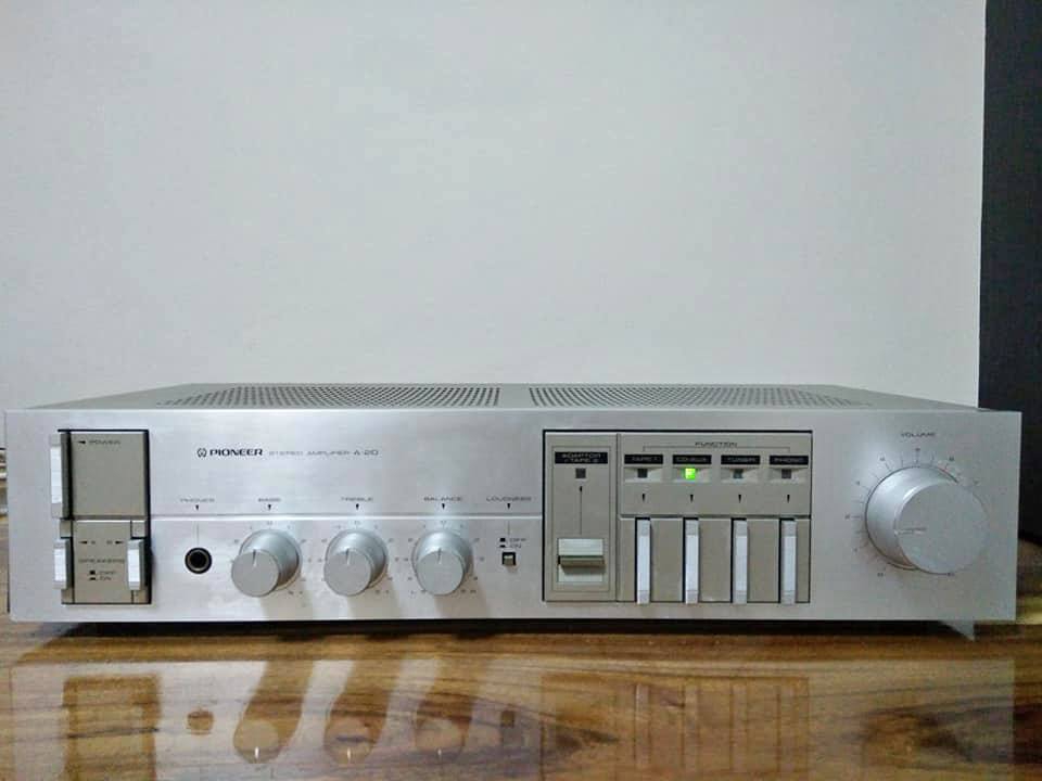 INTEGRATED PIONEER A-20 Made In Japan 220V. สภาพเดิมๆ สวยสมบูรณ์ ใช้ได้ดี ฟังเพลงเสียงดีมาก